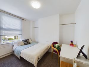 bed - click for photo gallery